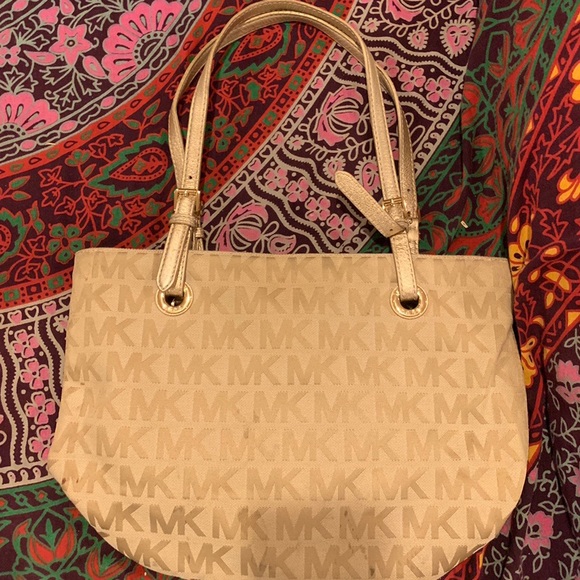 Michael Kors bag - Picture 1 of 4